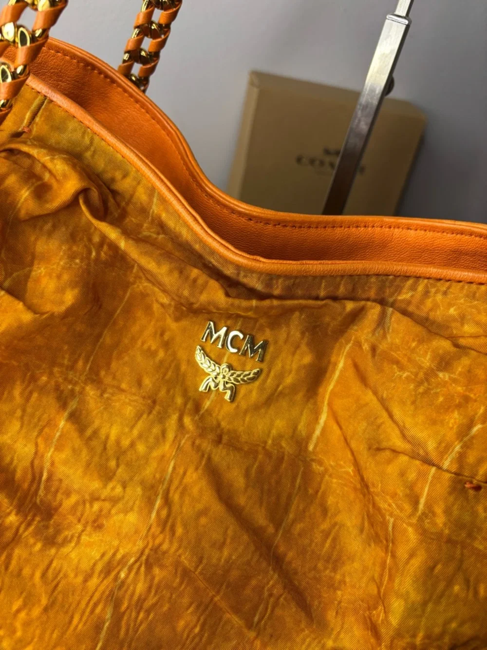 MCM RARE Orange Crinkled Leather Chain-Handle Shoulder Bag EUC - Picture 3 of 15